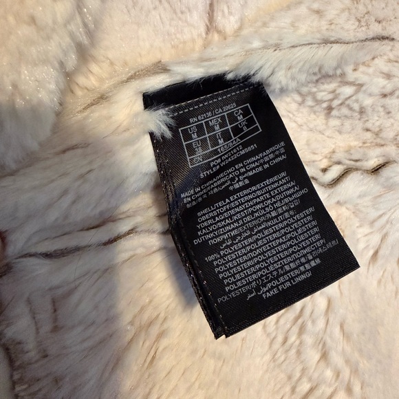 2000’s Guess faux shearling moto jacket - Picture 3 of 4